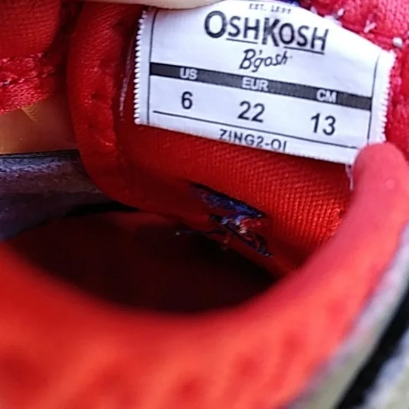 Size:6 OshKosh Closed Toe Shoes - Picture 6 of 6